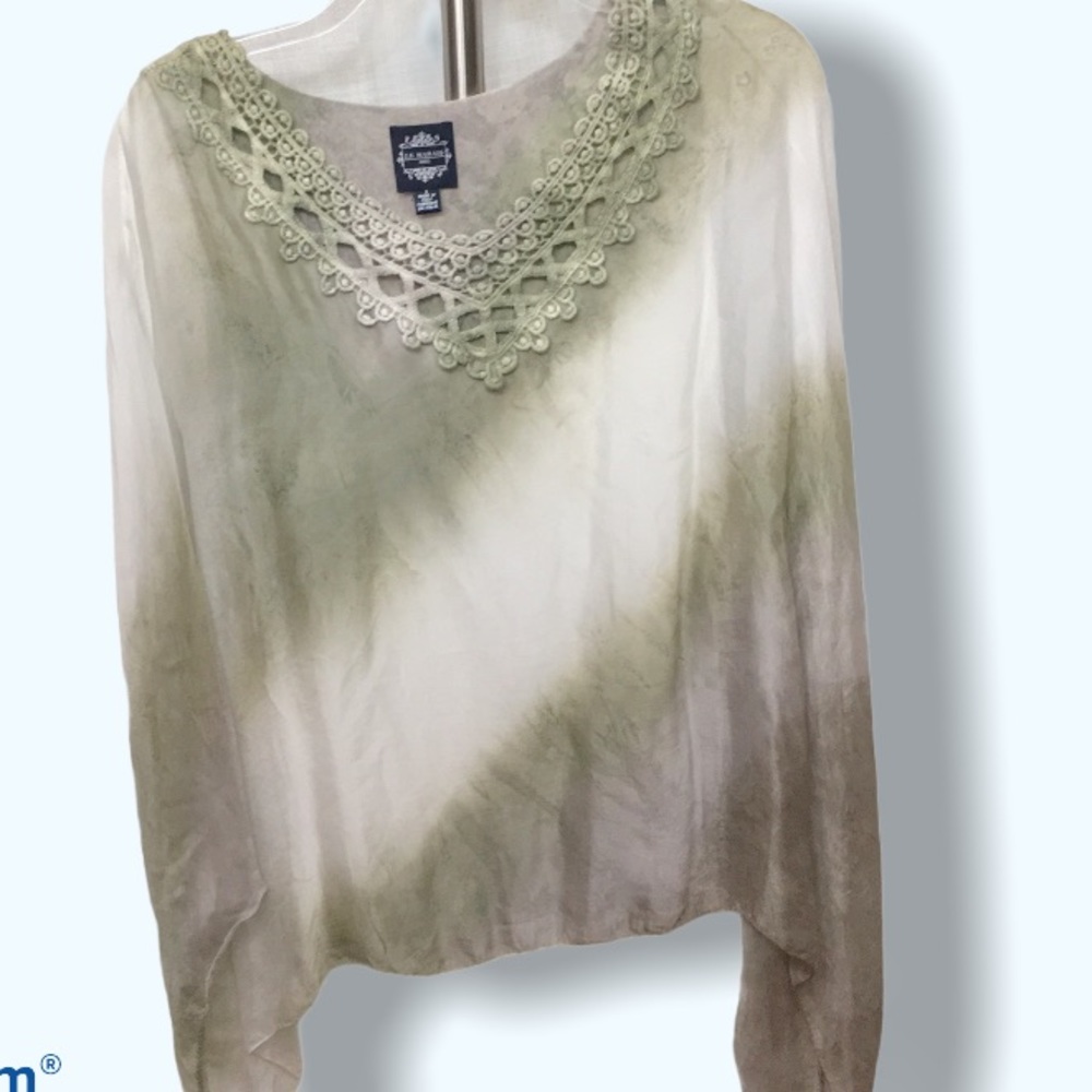 Le Marais Made Elegant Italy Silk Top